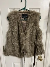 Daytrip large faux fur fuzzy vest womens large