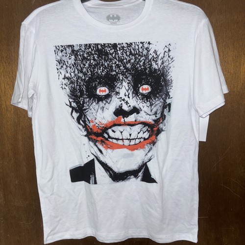 DC Comics The Joker Smiling T-Shirt Men’s White Batman Villain New Small - 第 1/3 張圖片