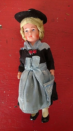 Grande poupée souvenir habillée en niçoise ancienne (1930) Petit Colin