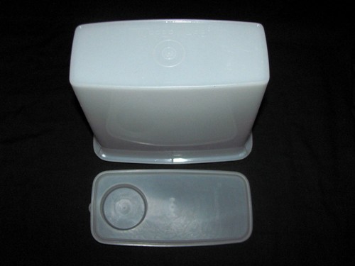 Vintage Tupperware 13 Cup White Regular Size Cereal Storer - Picture 4 of 4