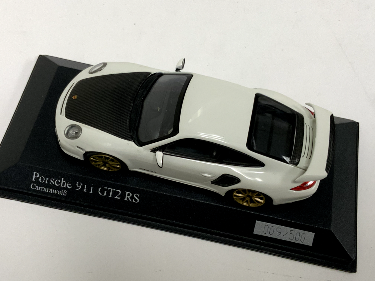 1/43 Minichamps Porsche 911 ( 997 II ) GT2 RS 2010 in White 400