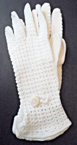 Vintage Crocheted White Cotton Gloves SZ 4-4.5 VERY small -poss for a Young Girl - Picture 3 of 7