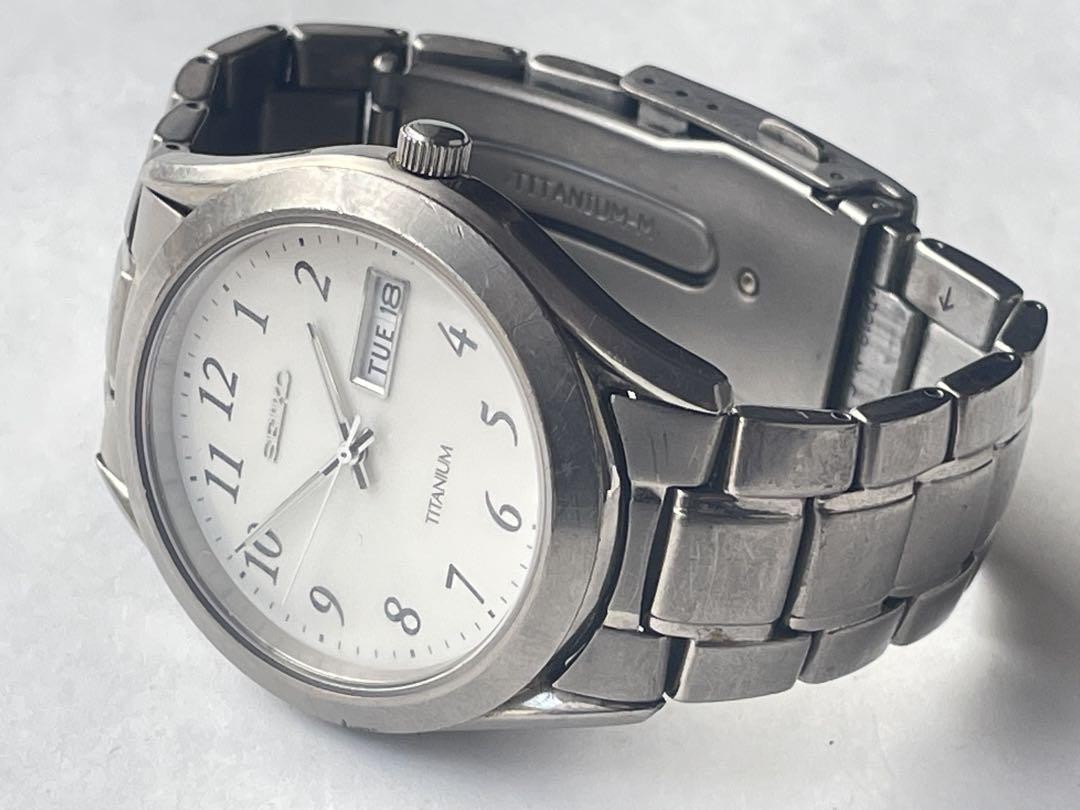 SEIKO セイコー TITANIUM 7N43-0AN0 クォーツ 腕時計 SEIKO TITANIUM 7N43-0AN0 Water Resistant 10bar Daydate Mens