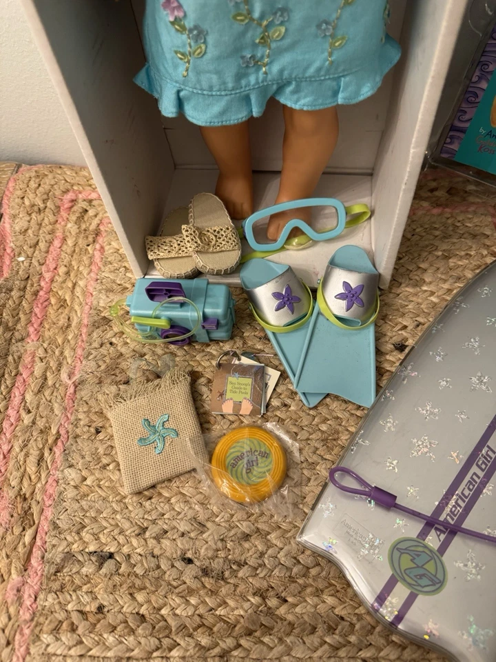 Boneca American Girl Kailey Hopkins GOTY 2003, com encontro completo e acessórios Euc - Imagem 3 de 4