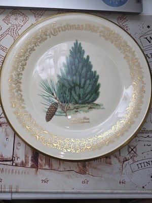 Lenox 1982 Christmas Plate Aleppo Pine Gold Trim Limited Edition Commemorative