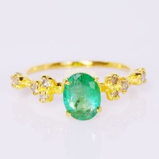 925 STERLING SILVER GREEN EMERALD OVAL CUT 8x6 MM. GEMSTONE RING SIZE 7.75