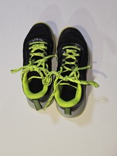 Under Armour Boys Shoes, Size 4 Youth