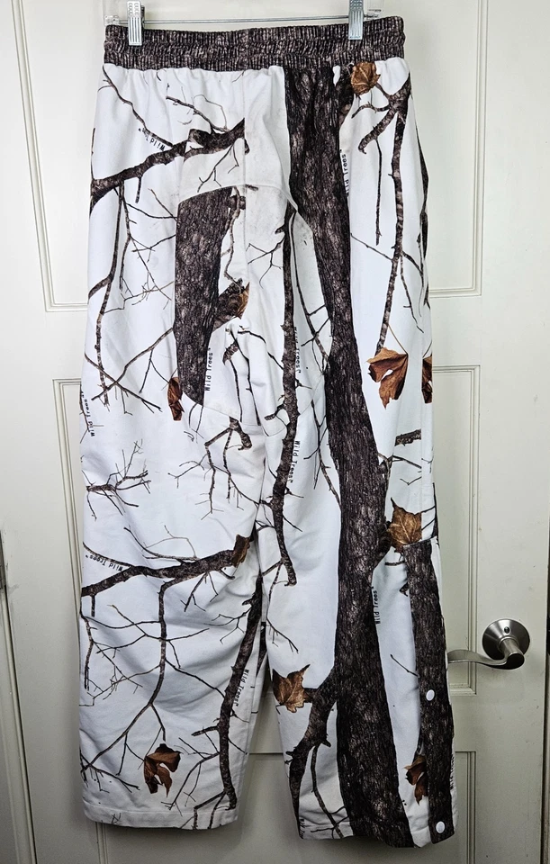 Wildfowler Outfitter White Snow Med Wild Trees Camo Pants Hunt Size: L - Image 2 of 4