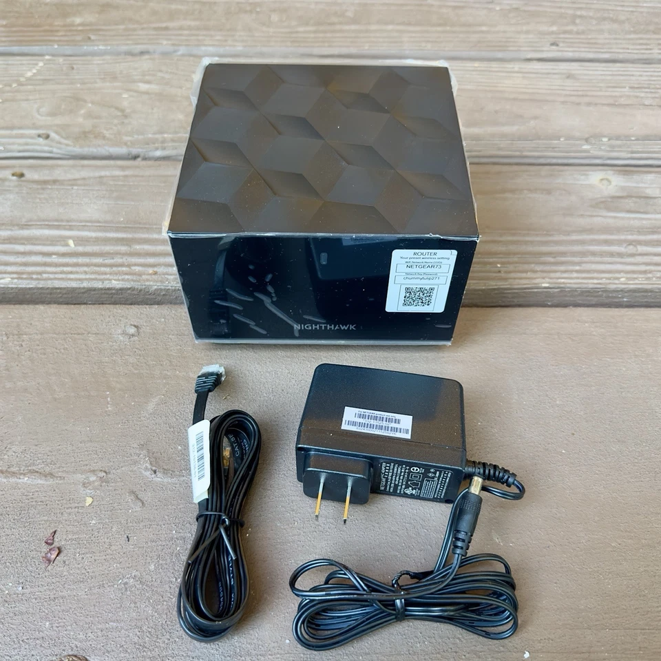 NETGEAR Nighthawk MR80 AX3600 Tri-Band Mesh WiFi 6 Router – New (No Box) Adapter - Image 3 of 4