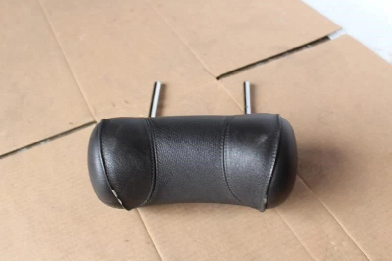 JAGUAR XJR 1999 2000 2001 2002 ASIENTO TRASERO REPOSACABEZAS CUERO NEGRO (DESGASTE MENOR) Foto 2 de 4