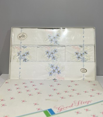NEU Vintage Bettgarnitur Blumen bestickt - Ricamificio Made In Italy 100% Baumwolle
