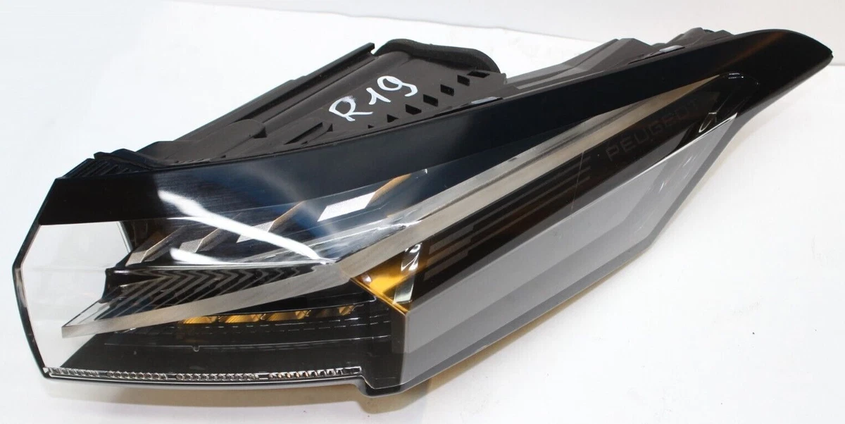 Peugeot 308 III SW LED Rückleuchte Heckleuchte Rücklicht rechts 