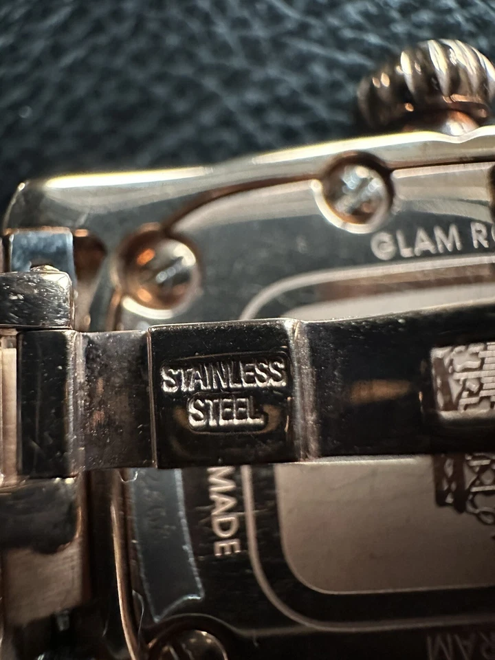 Reloj con monograma Glam Rock GR72308 Foto 2 de 4