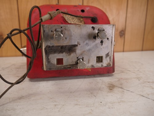VINTAGE ALLIS CHALMERS AM FENDER RADIO UNTESTED - Picture 9 of 9