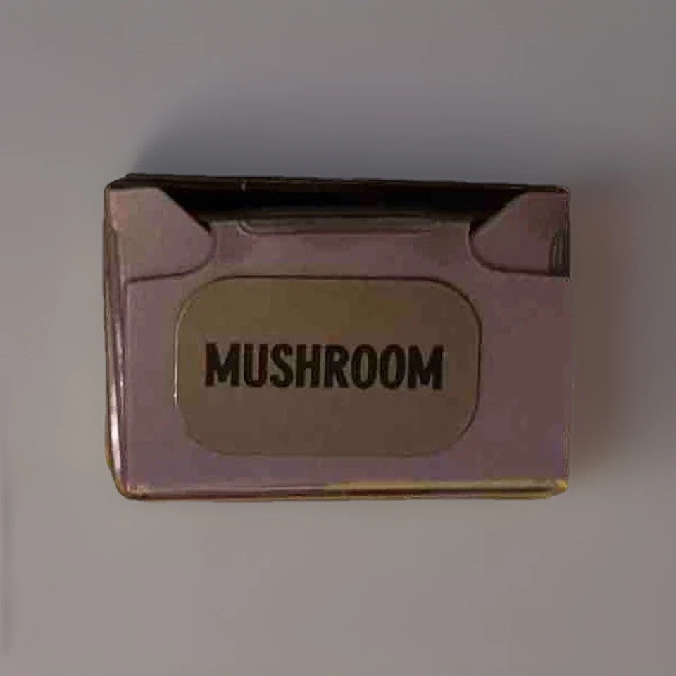 Urban Decay UD RARO *SOMBRA CREMA* ~DESCONTINUADO~Sombra de ojos vintage~NUEVO EN CAJA~HONGO~ Foto 2 de 4