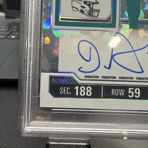 2023 Contenders VARIATION CRACKED ICE RPS De'Von Achane SSP ON CARD Auto /23 RC - Picture 6 of 7