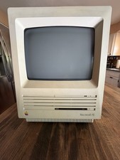 MACINTOSH SE, 1MBYTE RAM, 800K DRIVE, 20SC HARD DISK, POWERS UP, SCREEN LIGHTS