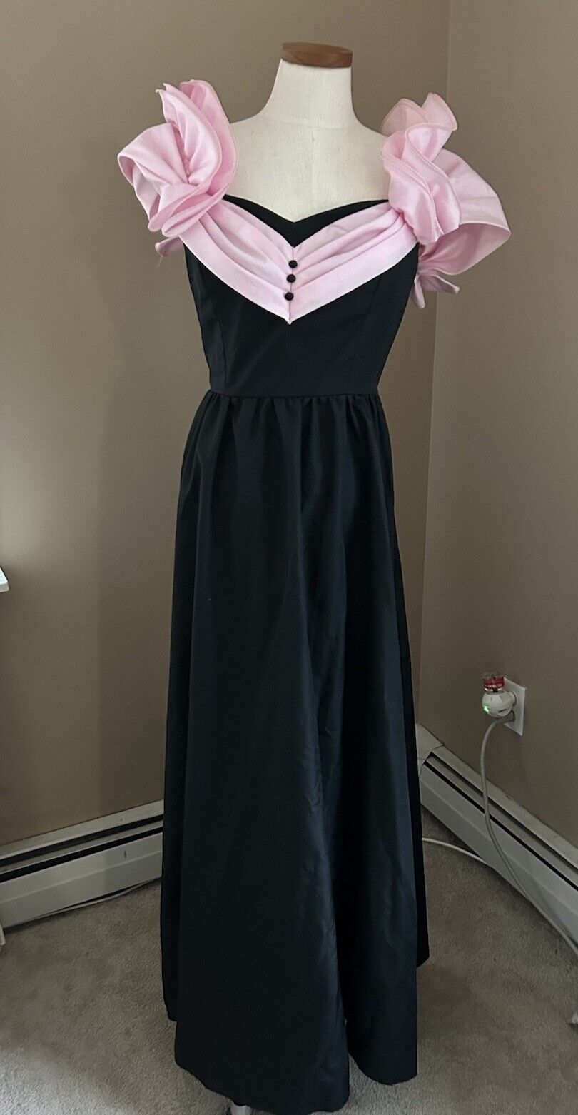 Vintage 1980s Black And Pink Ruffle Prom Dress - image 6