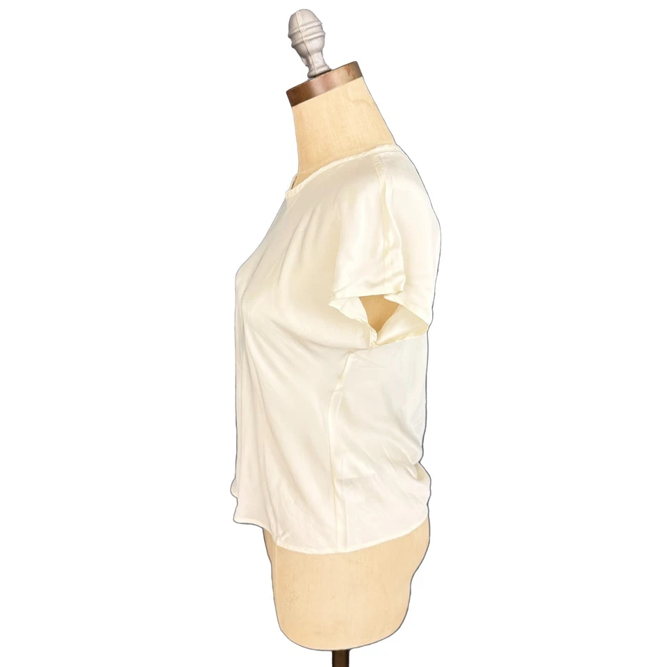 J.CREW Drapey T 恤上衣 XS 象牙色缎面圆领极简主义办公室全新带标签 B39 — 第 4/4 张图片