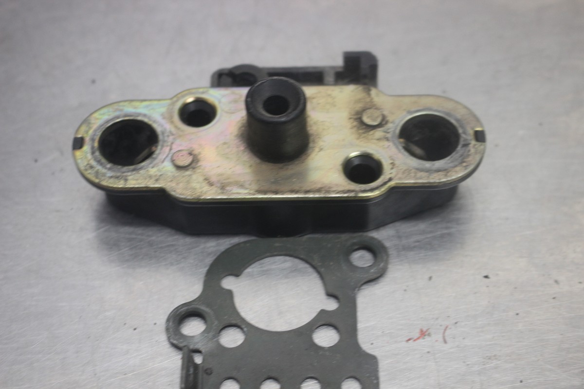 04-05 ZX10R ZX10 ZX-10R Rear Passenger Seat Latch Lock Bracket | eBay