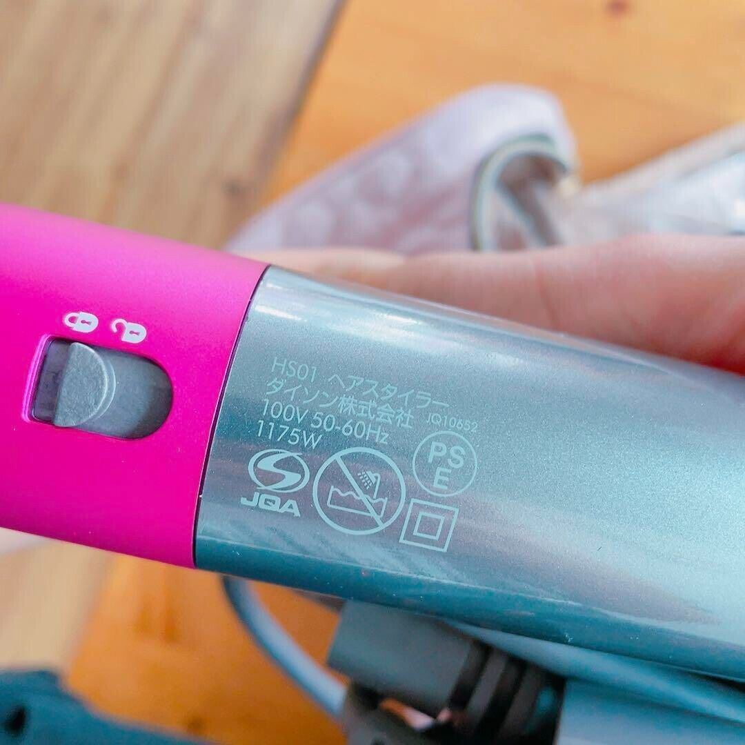 Dyson Dryer/Curling Iron Dyson Airwrap Styler Volume Shape Dyson Dryer/Curling Iron Dyson Airwrap Styler Volume Shape