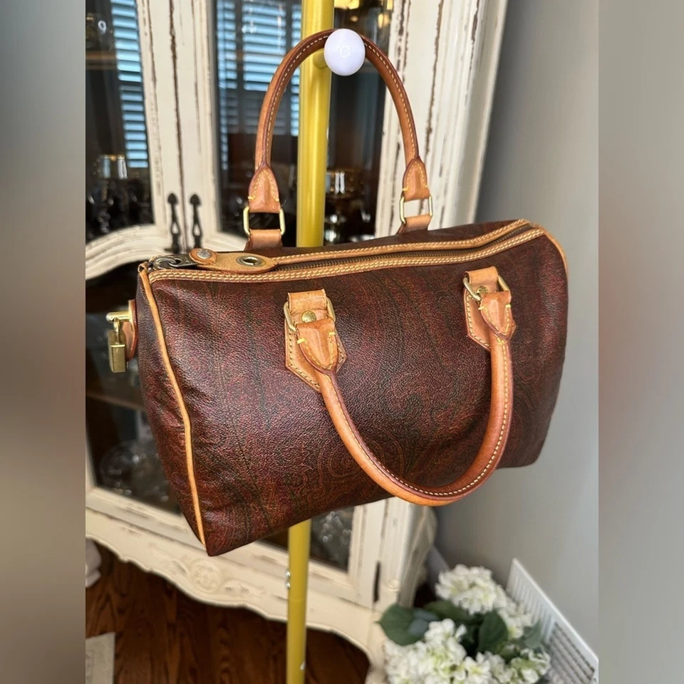 DE COLECCIÓN ETRO Icónico Patrón Paisley Estilo Lona Rápido con Borde de Cuero Foto 2 de 4