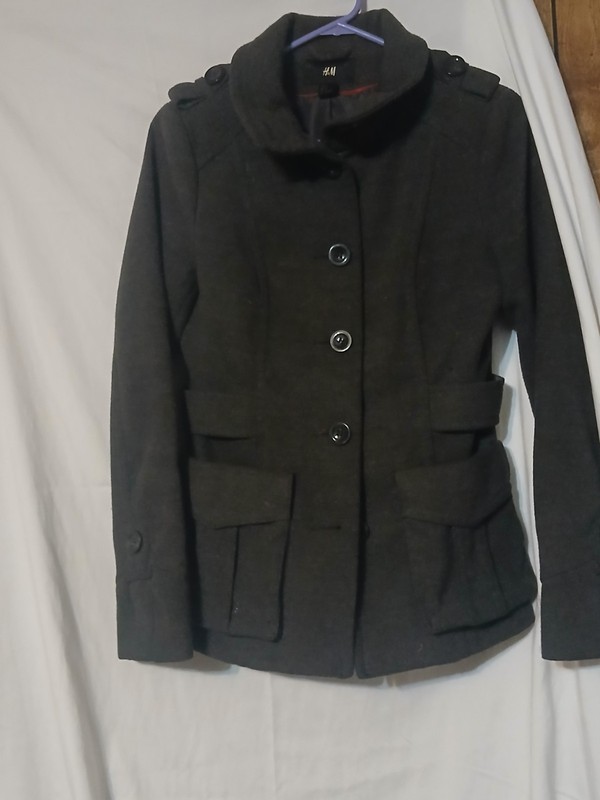 H & M Women's Wool Modern Pea Coat Black Size 6.  Great Condition. 