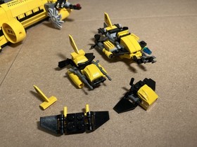Lego Aqua Raiders Submarines and Minifigures 7774 and 7776