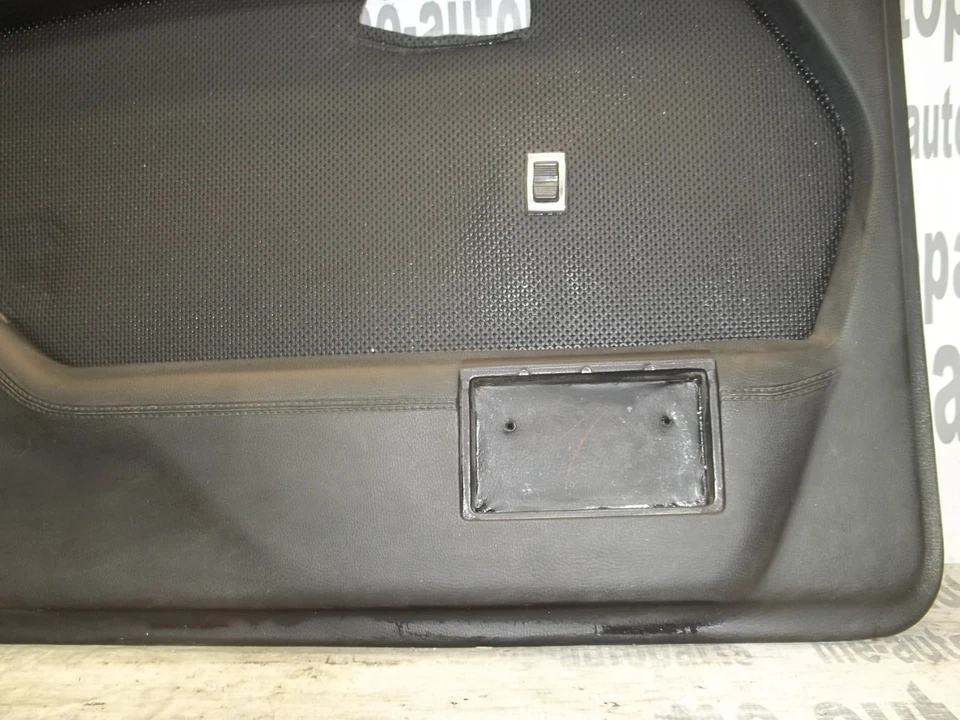 Mercedes-Benz 450SEL 1973-1980 panel de puerta lateral del conductor trasero izquierdo moldura interior Foto 4 de 4