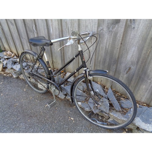 Raleigh Sports Woman's 26" 3 Speed Bike - Parts or Restore