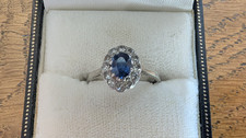 Antique 18ct white gold sapphire & diamond halo ring size N 1/2
