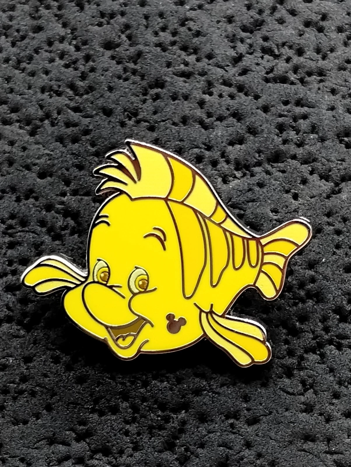 2025 Disneyland Hidden Mickey Flounder Yellow Color Story The Little Mermaid Pin