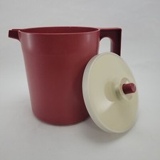 Vintage Tupperware Go Between 1.5 Qt Red Pitcher #1575-5 Red Push Button Seal