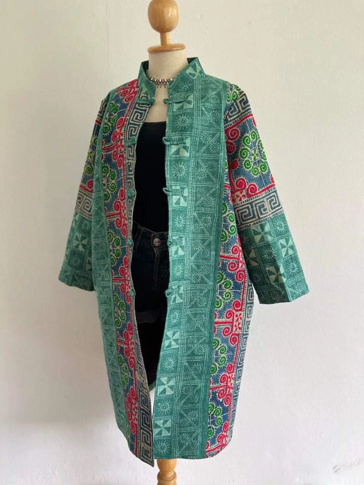 Women's Thai Green Hemp Coat Hand Writing Candle Indigo-dyed Embroidery Size 42" - Image 2 of 4