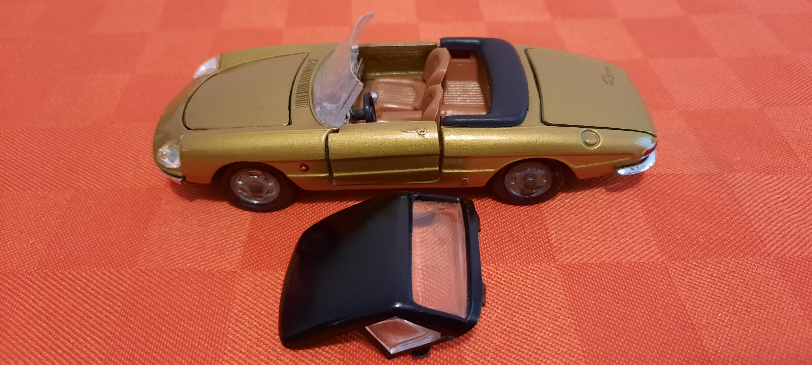 Mebetoys A18, Alfa Duetto - Free Price Guide & Review