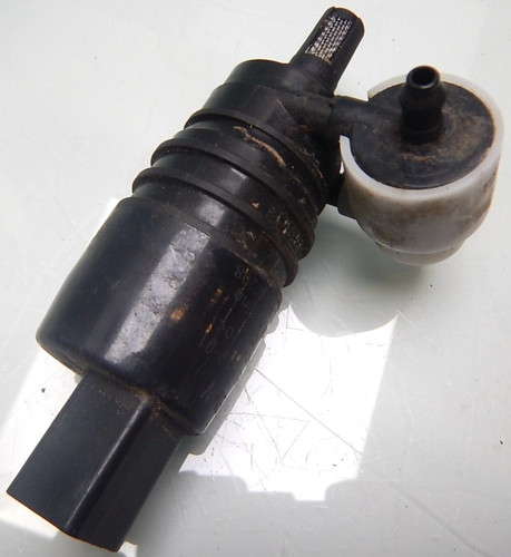 BMW G31 / 5 Kombi / WASCHWASSERPUMPE WISCHWASSER PUMPE / 7388349 (CA229)