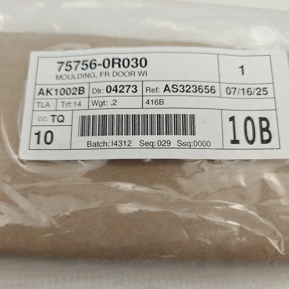 Toyota 75756-0R030 водитель передняя дверь молдинг аппликация RAV4 - Изображение 4 из 4