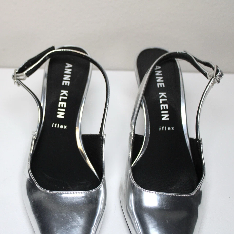 Zapatos de tacón Anne Klein Rosel para mujer talla 6 plateados con hebilla Iflex cabestrillo gatito Foto 4 de 4