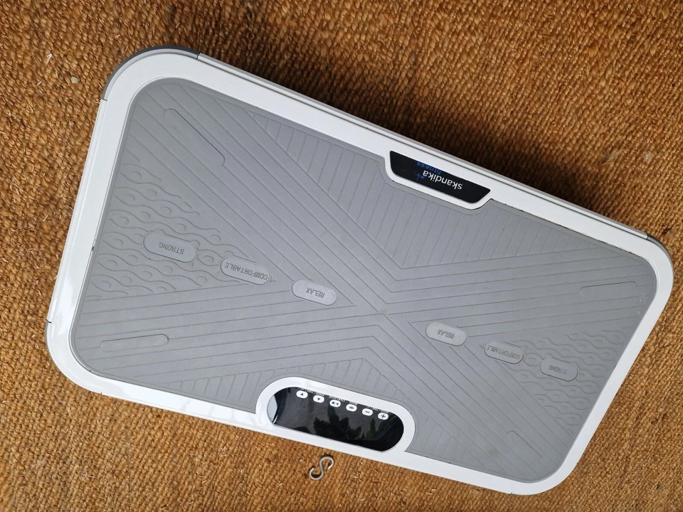 SKANDIKA Home Vibration Plate 900 PLUS 3D-Vibrationstrainer 1873 Fitness - NeuW - Bild 2 von 4