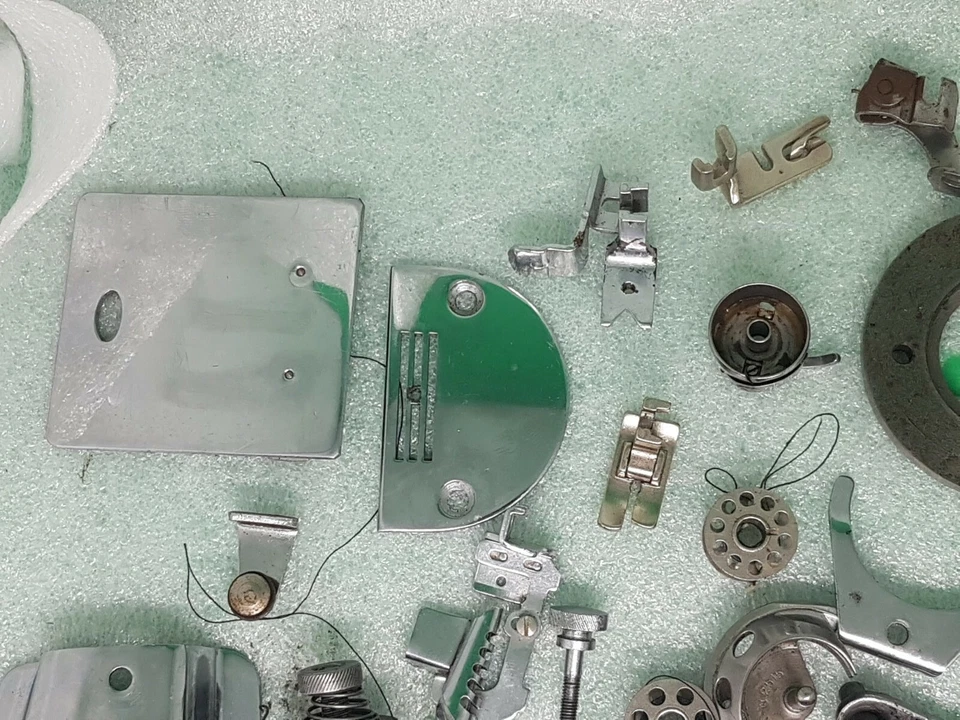 Universal Commodore Sewing Machine parts +Accesories inc base plate, piping foot - Image 2 of 4