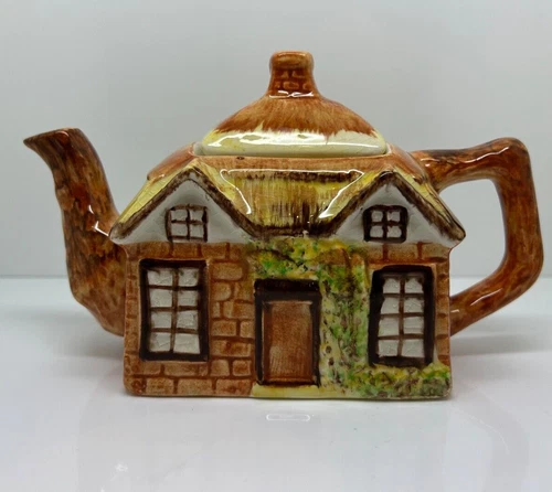 Vintage  Price Kensington SMALL  2 cup Tea Pot Cottage Ware 5" high Very Good