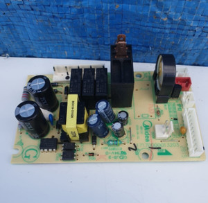 Steuermodul Platine E173873 für Bosch Serie 4 BFL523MB0B Einbau-Mikrowelle
