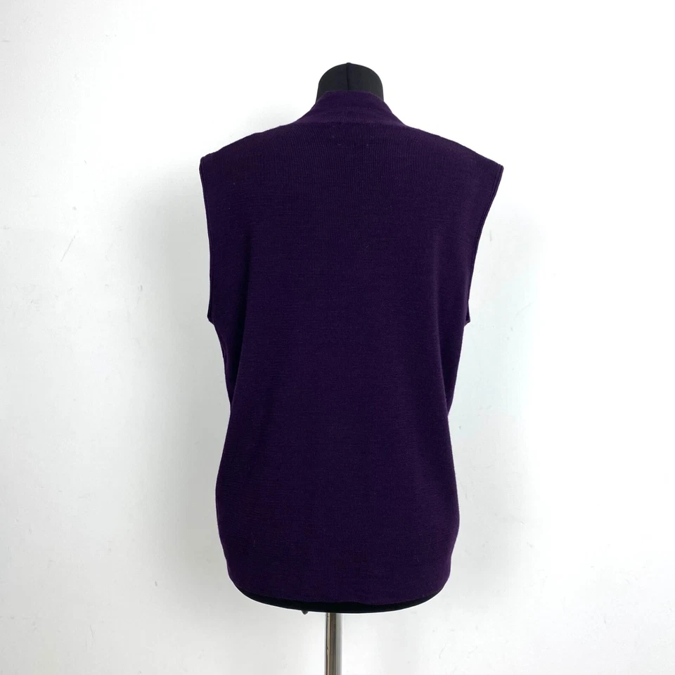 Mens Ballantyne Buttoned Vest in Robmiki and Pockets Color Purple Size 48 - Image 2 of 4