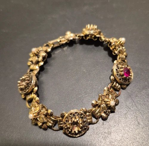 Vintage Victorian revival costume jewelry bracelet, missing 3 stones