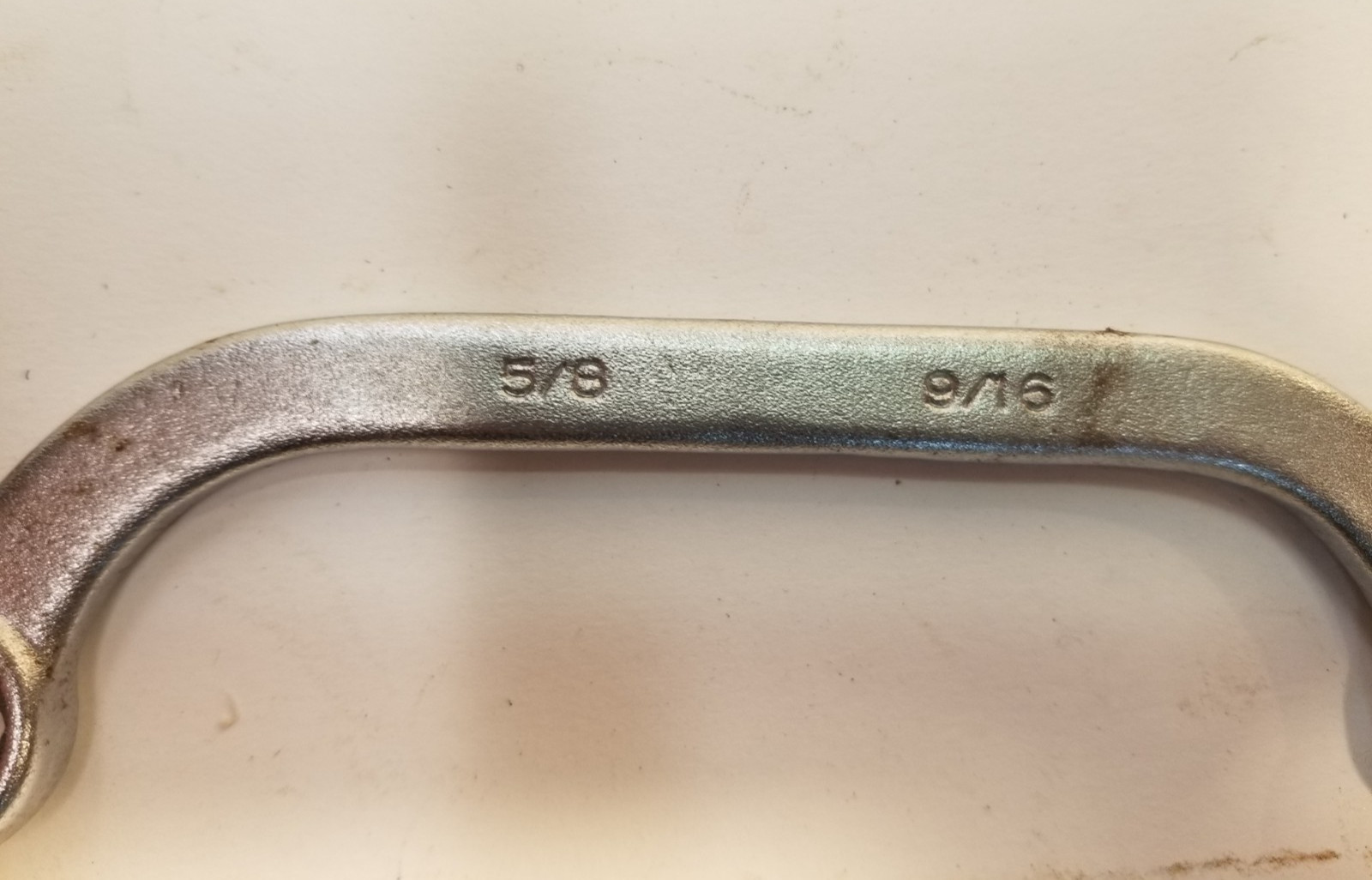 6 Curved Box End Wrenches: 4 S-Shaped, 2 C-Shaped, US Sizes, Double End, Used