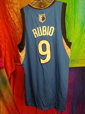 Ricky Rubio Rookie Cards and Autograph Memorabilia Guide 6