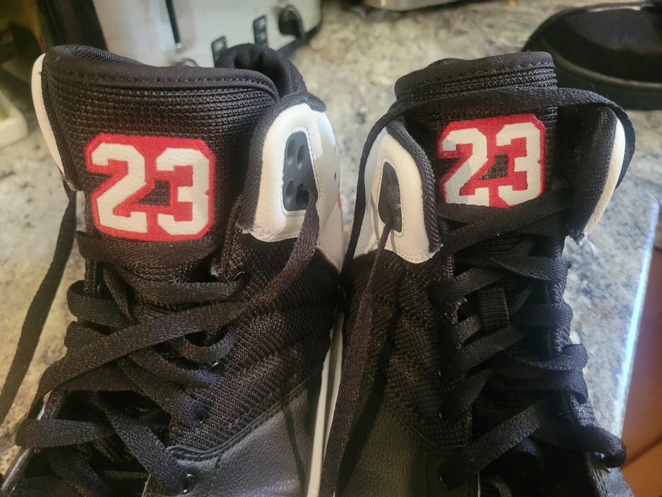 Tenis de baloncesto Jordan Flight 23 para hombre talla 12 Foto 4 de 4