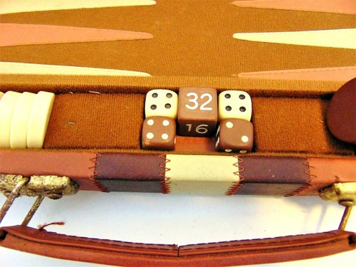 Vintage Retro Backgammon Game Set Comes in Original case 1 White Chip lost - Picture 4 of 10