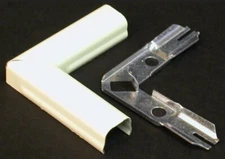 Wiremold V511, 300 V, Ivory, Flat, Elbow Fitting for 500 Series Raceway, 1pc