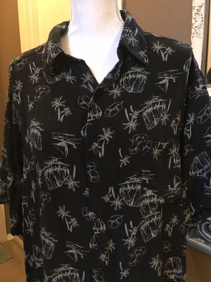 Axcess Men's Size Extra Large Black White Floral Hawaiian Shirt - Image 3 of 4
